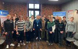 Бесплатные мастер-классы на каникулах: как мы погружались в мир ИИ и исследовали космос вместе с ITeen Academy!