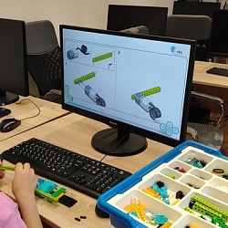 Лето с ITeen Academy: яркие открытия и первые шаги в будущее